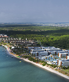 Vista aérea dos resorts em Porto de Galinhas